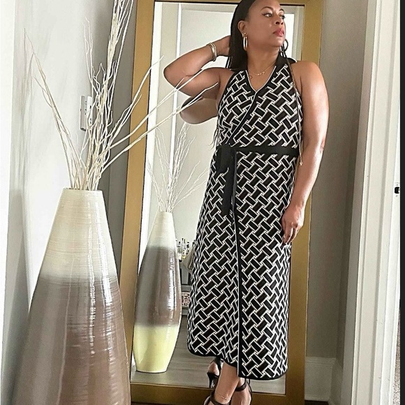 Women's Collared Sleeveless Vintage Weave Neutral Sweaterknit Midi Wrap Dress - Picture 10 of 10